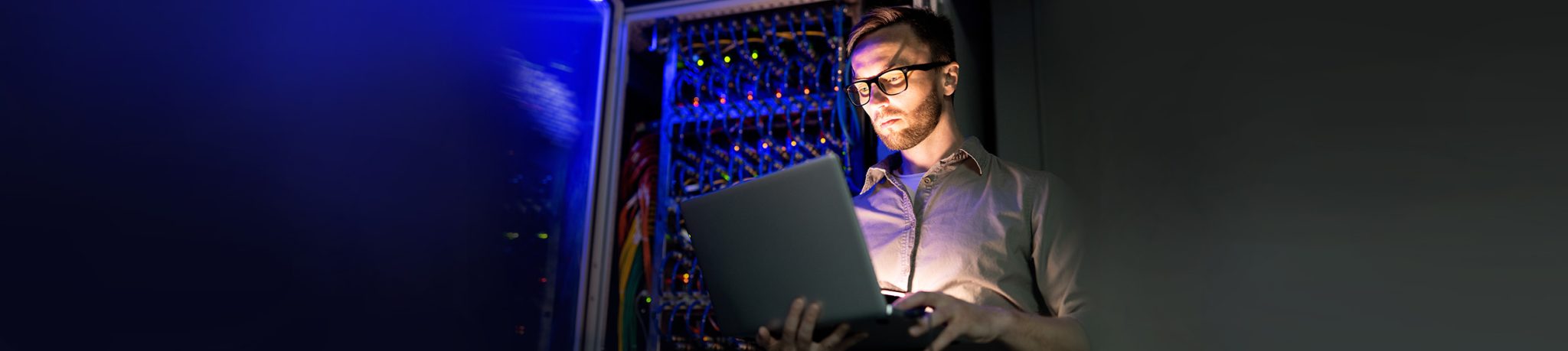 01 WhitePaper Automation of Network Function Service Provisioning 2500X560  1