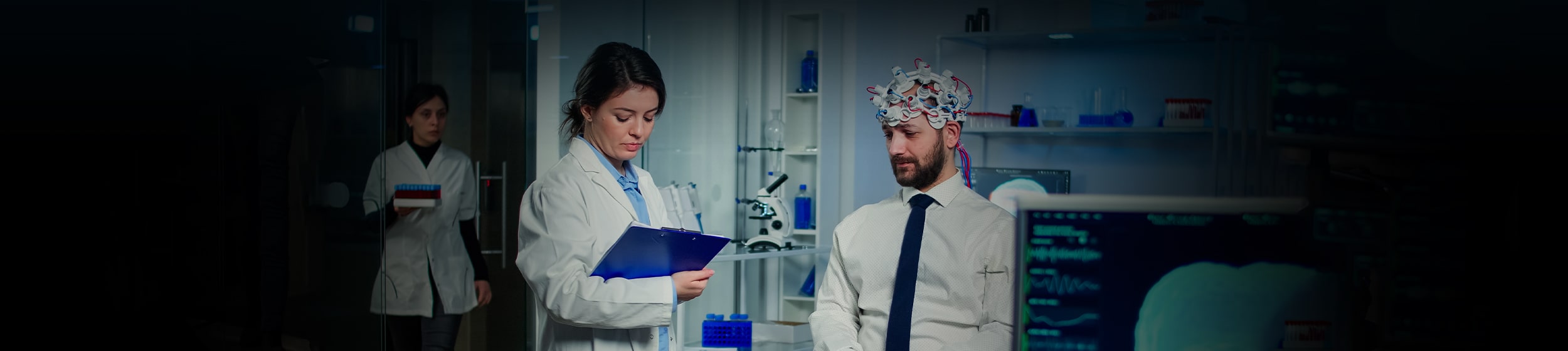 medical doctor talking about symptoms